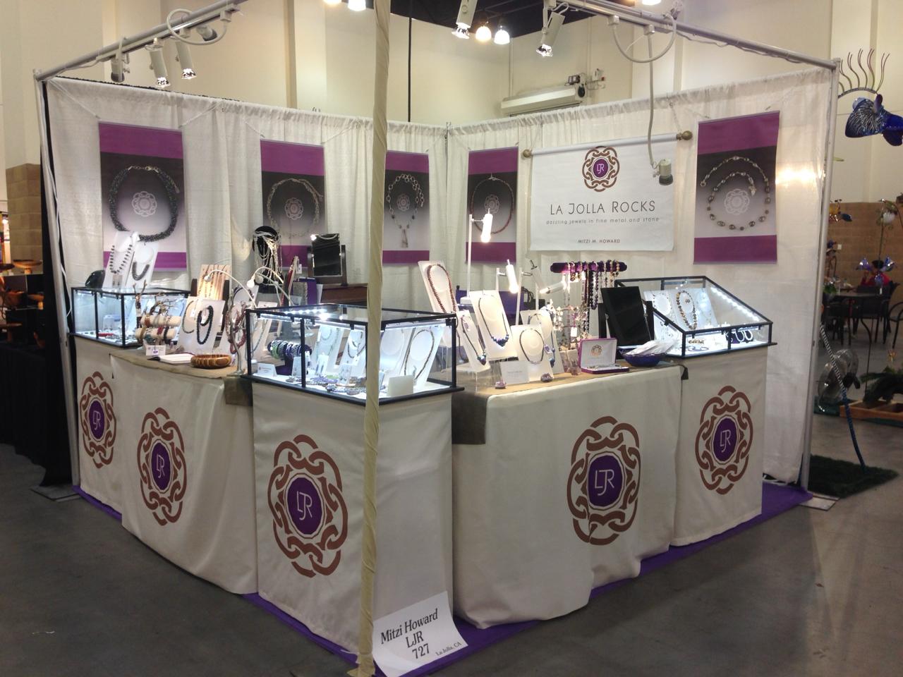 Booth 17 — DDS portable trade show display at an art fair